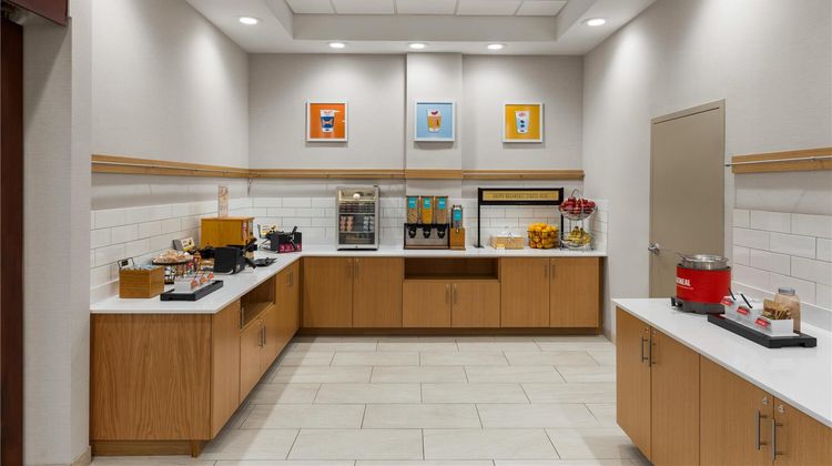 Hampton Inn & Suites Bremerton Restaurant