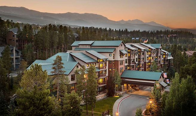 Hilton Grand Vac Valdoro Mountain Lodge Exterior