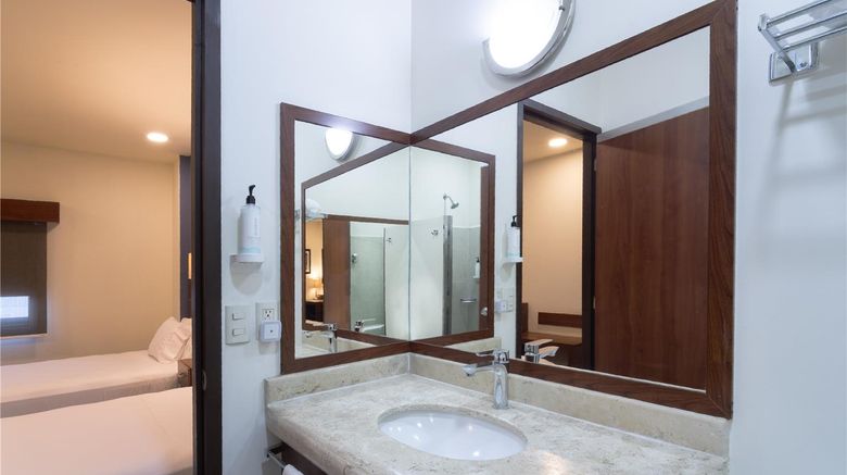<b>Hampton Inn by Hilton San Juan del Rio Room</b>. Images powered by <a href="https://iceportal.shijigroup.com/" title="IcePortal" target="_blank">IcePortal</a>.