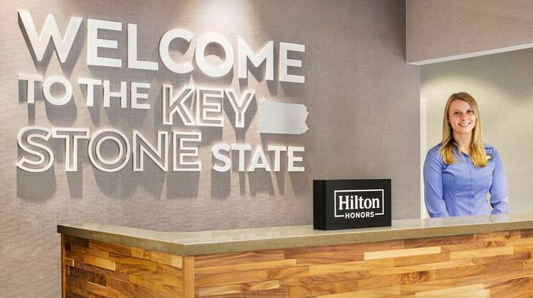 Hampton Inn Quakertown Lobby
