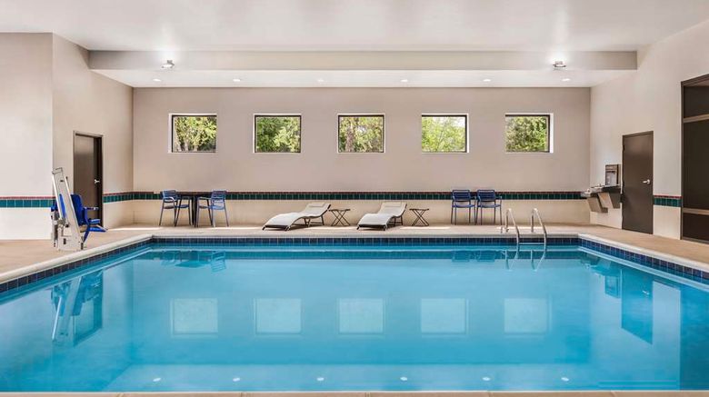 <b>Hampton Inn Quakertown Pool</b>. Images powered by <a href="https://iceportal.shijigroup.com/" title="IcePortal" target="_blank">IcePortal</a>.