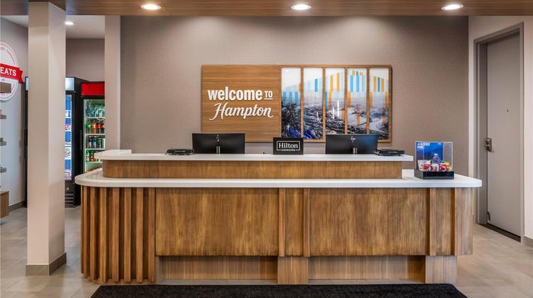 Hampton Inn & Suites Riverside/Corona Ea Lobby