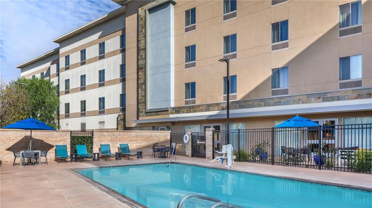 Hampton Inn & Suites Riverside/Corona Ea Pool