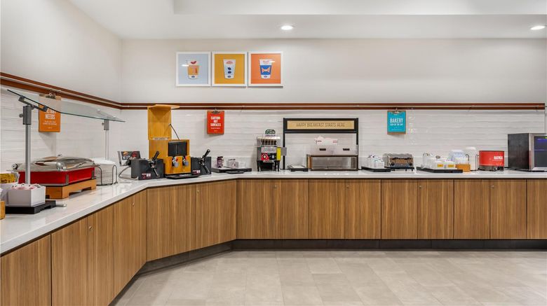<b>Hampton Inn & Suites Riverside/Corona Ea Restaurant</b>. Images powered by <a href="https://iceportal.shijigroup.com/" title="IcePortal" target="_blank">IcePortal</a>.