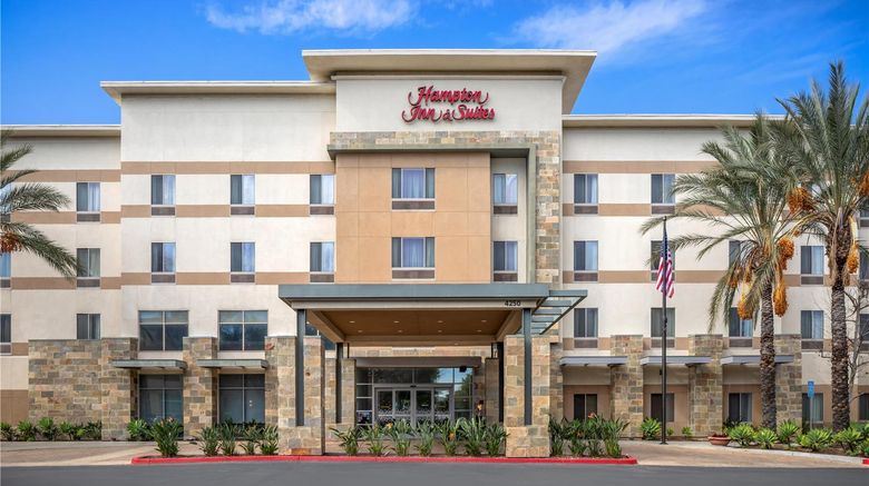<b>Hampton Inn & Suites Riverside/Corona Ea Exterior</b>. Images powered by <a href="https://iceportal.shijigroup.com/" title="IcePortal" target="_blank">IcePortal</a>.