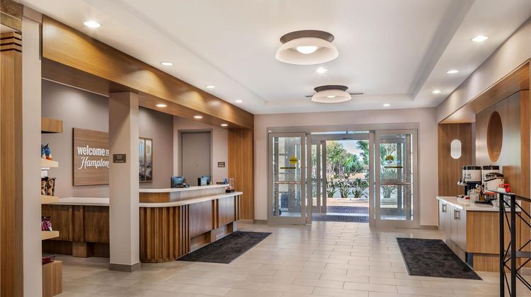 Hampton Inn & Suites Riverside/Corona Ea Lobby
