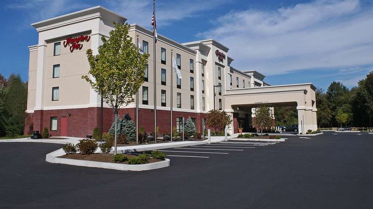Hampton Inn Taunton Exterior