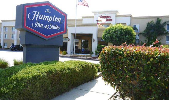 Hampton Inn & Suites Red Bluff Exterior