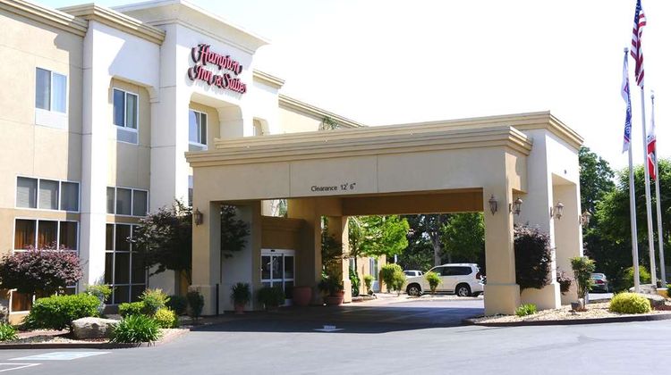 Hampton Inn & Suites Red Bluff Exterior