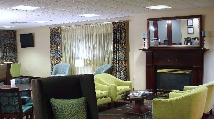 Hampton Inn Richmond Lobby