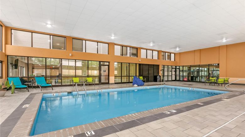 <b>Hampton Inn Richmond Pool</b>. Images powered by <a href="https://iceportal.shijigroup.com/" title="IcePortal" target="_blank">IcePortal</a>.