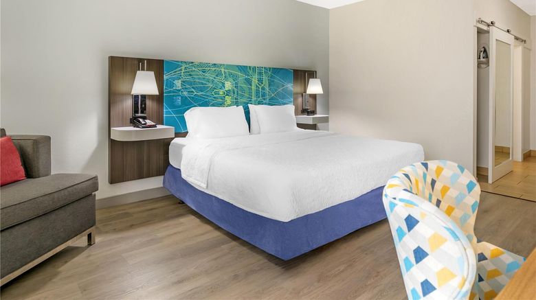 <b>Hampton Inn Richmond Room</b>. Images powered by <a href="https://iceportal.shijigroup.com/" title="IcePortal" target="_blank">IcePortal</a>.