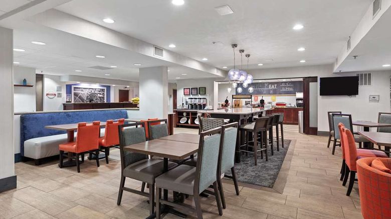 <b>Hampton Inn Rock Hill Lobby</b>. Images powered by <a href="https://iceportal.shijigroup.com/" title="IcePortal" target="_blank">IcePortal</a>.