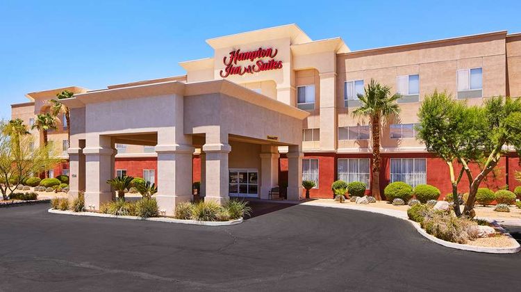 Hampton Inn & Suites Ridgecrest Exterior