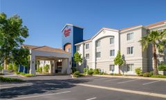 Hampton Inn & Suites Redding