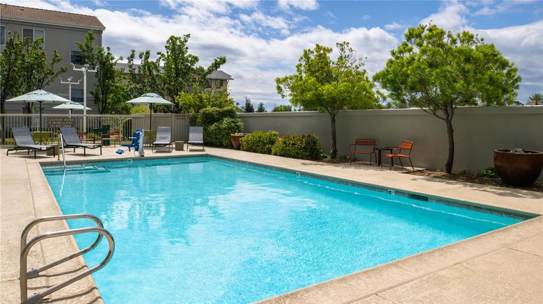 <b>Hampton Inn & Suites Redding Pool</b>. Images powered by <a href="https://iceportal.shijigroup.com/" title="IcePortal" target="_blank">IcePortal</a>.