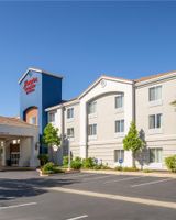 Hampton Inn & Suites Redding