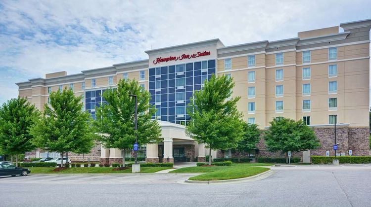 Hampton Inn & Stes Crabtree Valley Exterior
