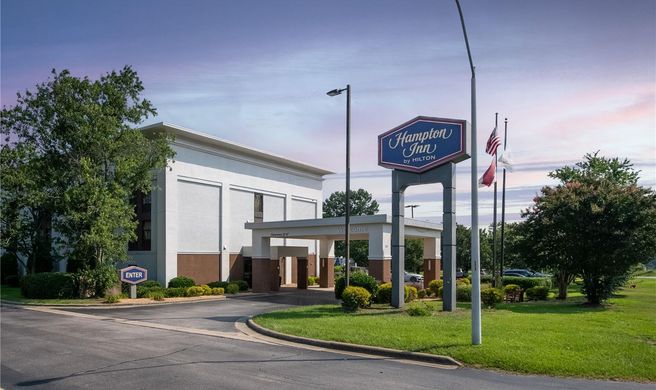 Hampton Inn Raleigh/Clayton Exterior