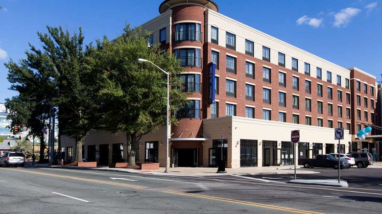 <b>Hampton Inn & Suites Chapel Hill Exterior</b>. Images powered by <a href="https://iceportal.shijigroup.com/" title="IcePortal" target="_blank">IcePortal</a>.