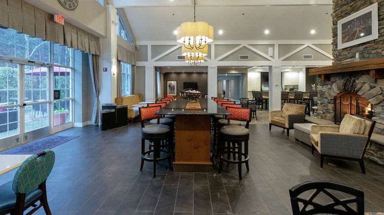<b>Hampton Inn & Suites Raleigh Cary Lenovo Lobby</b>. Images powered by <a href="https://iceportal.shijigroup.com/" title="IcePortal" target="_blank">IcePortal</a>.