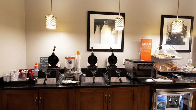 <b>Hampton Inn & Suites Raleigh Cary Lenovo Restaurant</b>. Images powered by <a href="https://iceportal.shijigroup.com/" title="IcePortal" target="_blank">IcePortal</a>.