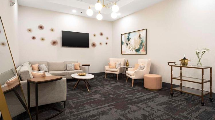 Hampton Inn & Suites Raleigh Downtown Meeting