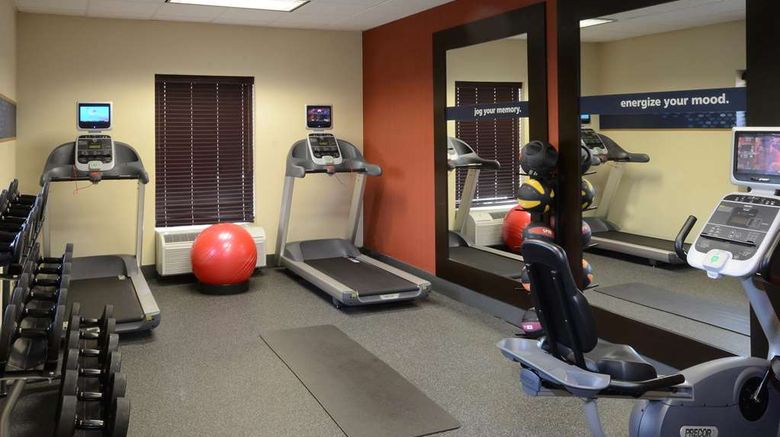 <b>Hampton Inn Raleigh/Capital Blvd North Health</b>. Images powered by <a href="https://iceportal.shijigroup.com/" title="IcePortal" target="_blank">IcePortal</a>.