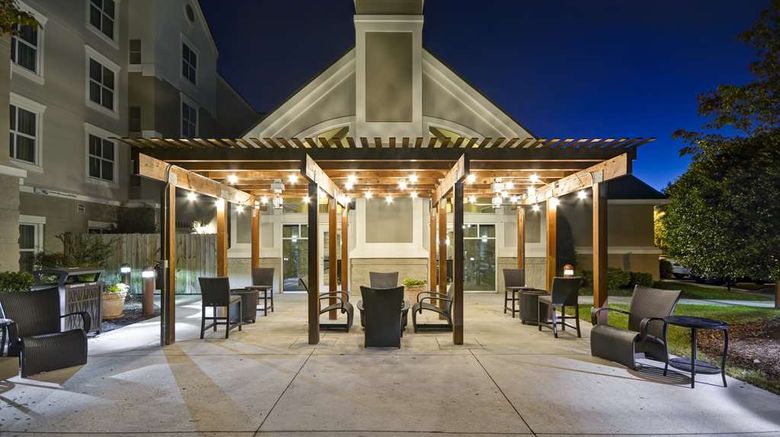 <b>Homewood Suites by Hilton Chapel Hill Exterior</b>. Images powered by <a href="https://iceportal.shijigroup.com/" title="IcePortal" target="_blank">IcePortal</a>.