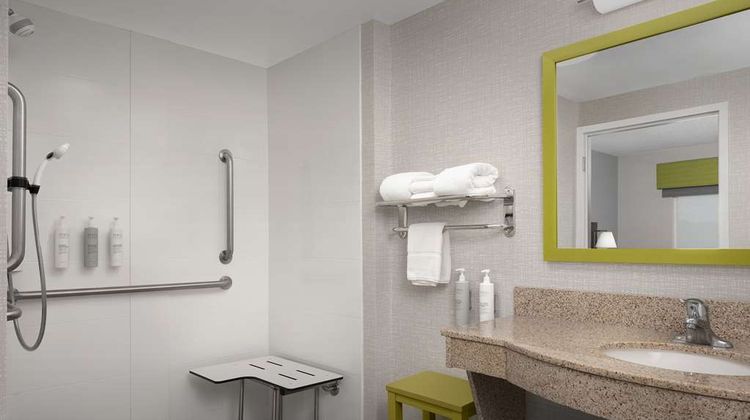 Hampton Inn & Suites Durham-North I-85 Room