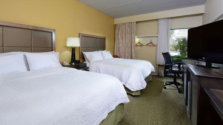 <b>Hampton Inn Raleigh Town of Wake Forest Room</b>. Images powered by <a href="https://iceportal.shijigroup.com/" title="IcePortal" target="_blank">IcePortal</a>.