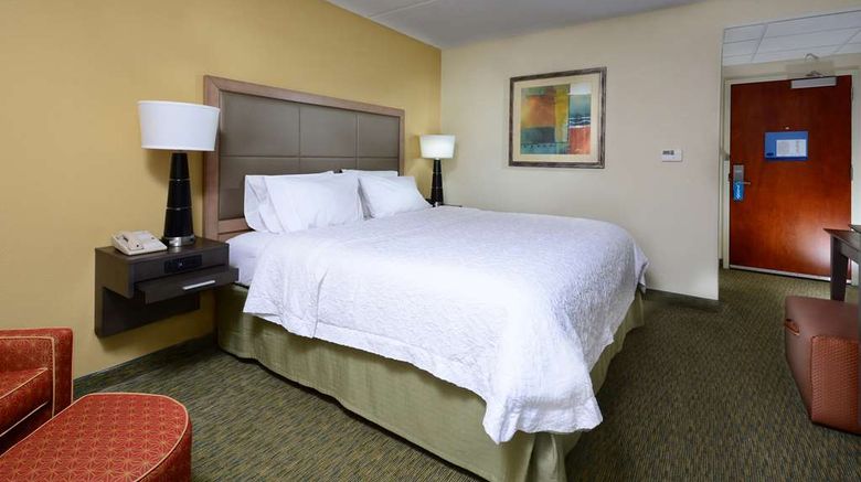<b>Hampton Inn Raleigh Town of Wake Forest Room</b>. Images powered by <a href="https://iceportal.shijigroup.com/" title="IcePortal" target="_blank">IcePortal</a>.