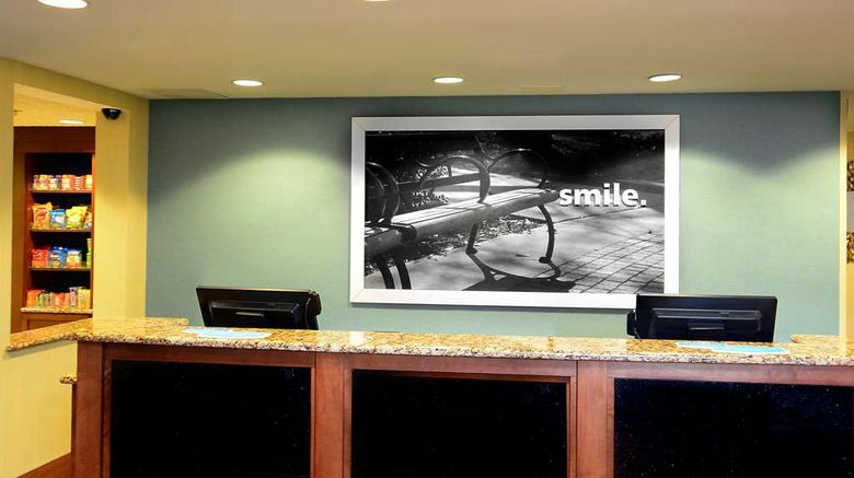 <b>Hampton Inn Raleigh Town of Wake Forest Lobby</b>. Images powered by <a href="https://iceportal.shijigroup.com/" title="IcePortal" target="_blank">IcePortal</a>.