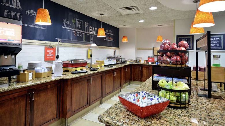 <b>Hampton Inn Raleigh Town of Wake Forest Restaurant</b>. Images powered by <a href="https://iceportal.shijigroup.com/" title="IcePortal" target="_blank">IcePortal</a>.