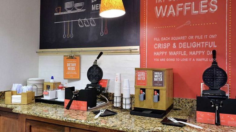 <b>Hampton Inn Raleigh Town of Wake Forest Restaurant</b>. Images powered by <a href="https://iceportal.shijigroup.com/" title="IcePortal" target="_blank">IcePortal</a>.