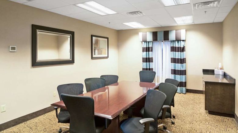 <b>Hampton Inn Wilson Downtown Meeting</b>. Images powered by <a href="https://iceportal.shijigroup.com/" title="IcePortal" target="_blank">IcePortal</a>.