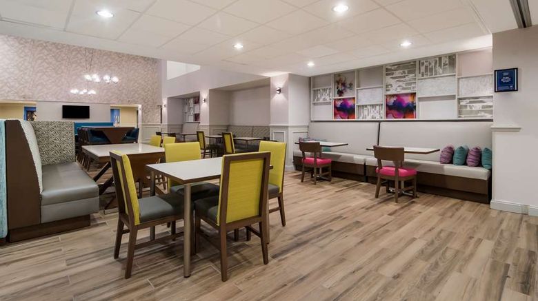 <b>Hampton Inn Wilson Downtown Restaurant</b>. Images powered by <a href="https://iceportal.shijigroup.com/" title="IcePortal" target="_blank">IcePortal</a>.