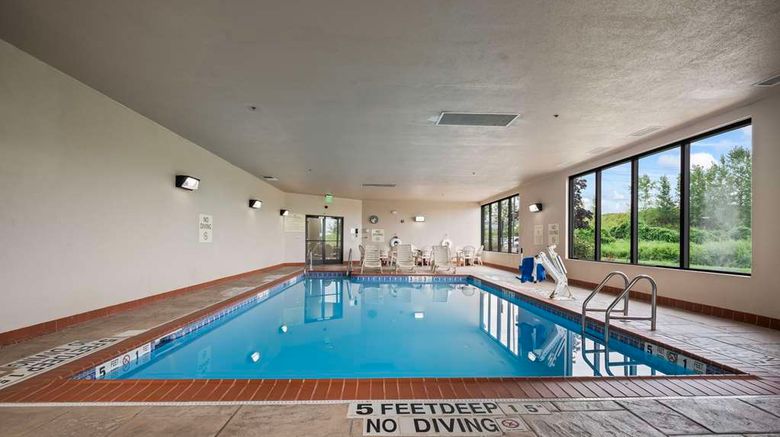 <b>Hampton Inn Ridgefield Park-Meadowlands Pool</b>. Images powered by <a href="https://iceportal.shijigroup.com/" title="IcePortal" target="_blank">IcePortal</a>.