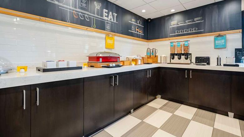 <b>Hampton Inn Ridgefield Park-Meadowlands Restaurant</b>. Images powered by <a href="https://iceportal.shijigroup.com/" title="IcePortal" target="_blank">IcePortal</a>.