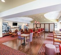 Hampton Inn Richmond Airport Lobby