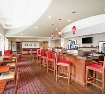 Hampton Inn Richmond Airport Lobby