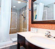 Hampton Inn Richmond-Chester Room