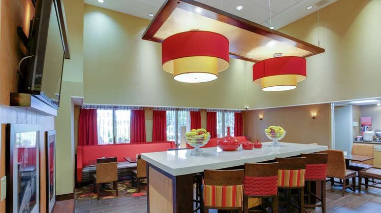 Hampton Inn Richmond-Chester Lobby