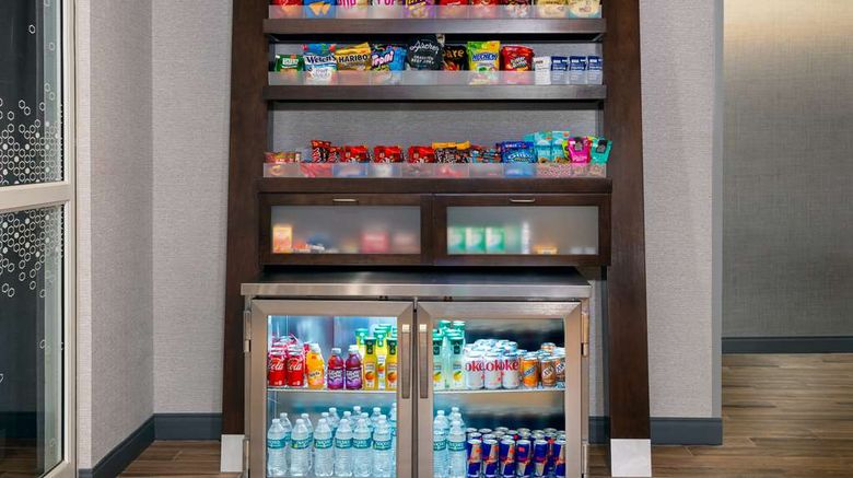 <b>Hampton Inn Southpark Mall Restaurant</b>. Images powered by <a href="https://iceportal.shijigroup.com/" title="IcePortal" target="_blank">IcePortal</a>.