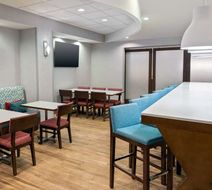Hampton Inn Southpark Mall Lobby