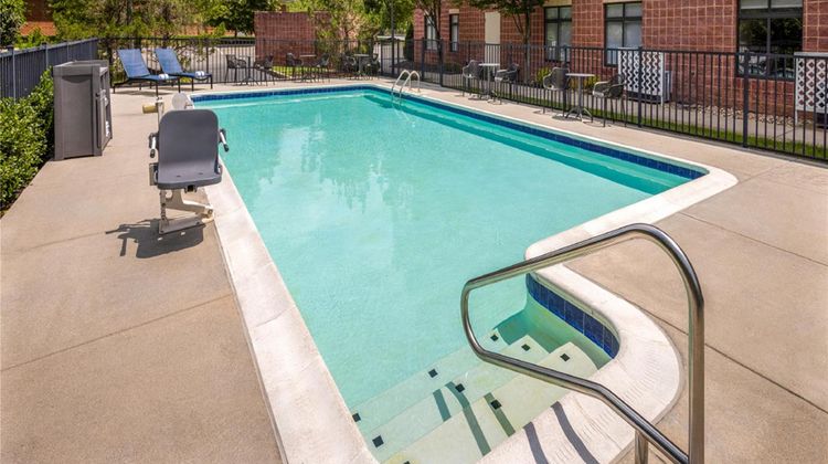 Hampton Inn & Suites-Richmond/Glenside Pool