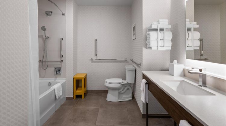 Hampton Inn & Suites-Richmond/Glenside Room