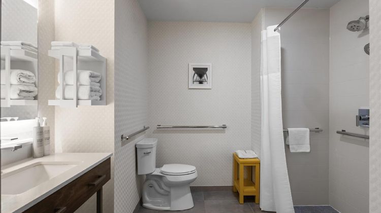 Hampton Inn & Suites-Richmond/Glenside Room
