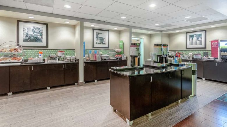 <b>Hampton Inn Richmond South Restaurant</b>. Images powered by <a href="https://iceportal.shijigroup.com/" title="IcePortal" target="_blank">IcePortal</a>.