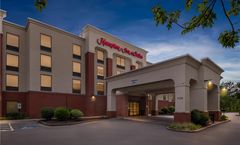 Hampton Inn & Suites Virginia Center